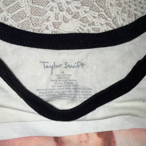 Taylor Swift 1989 Tour T-Shirt - Picture 4 of 4